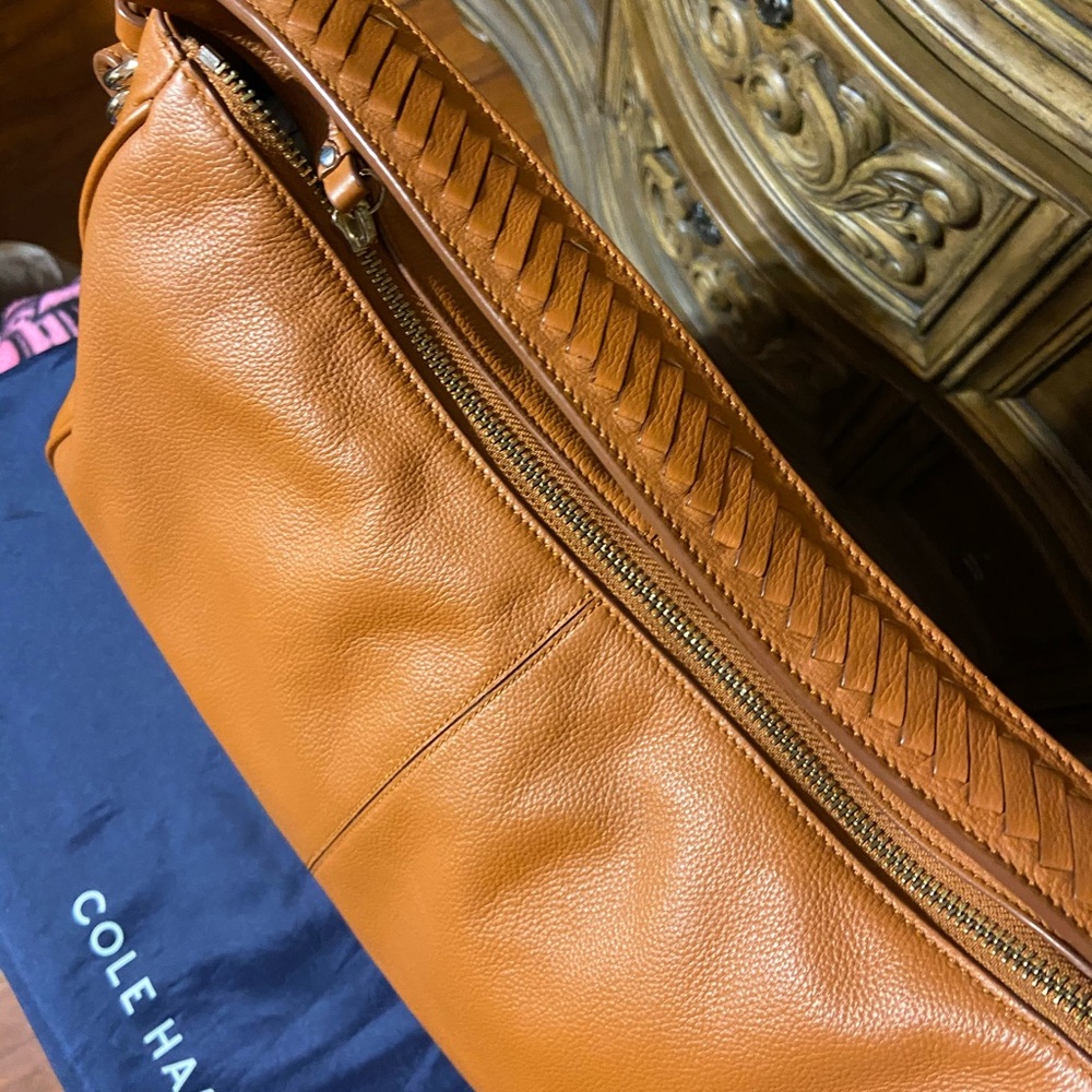 Handbag - Picture 3 of 5